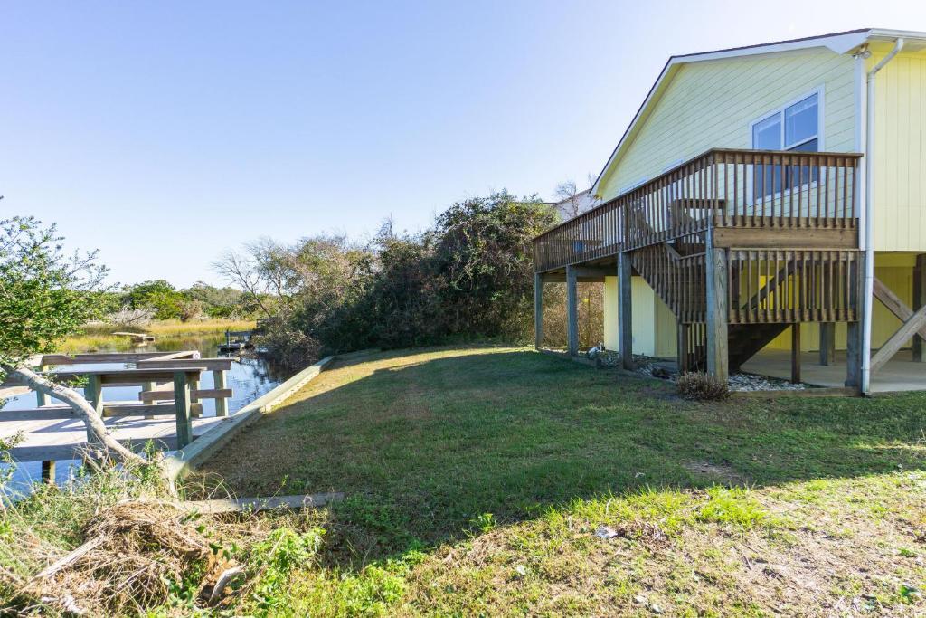 See Otter by Oak Island Accommodations - photo 27