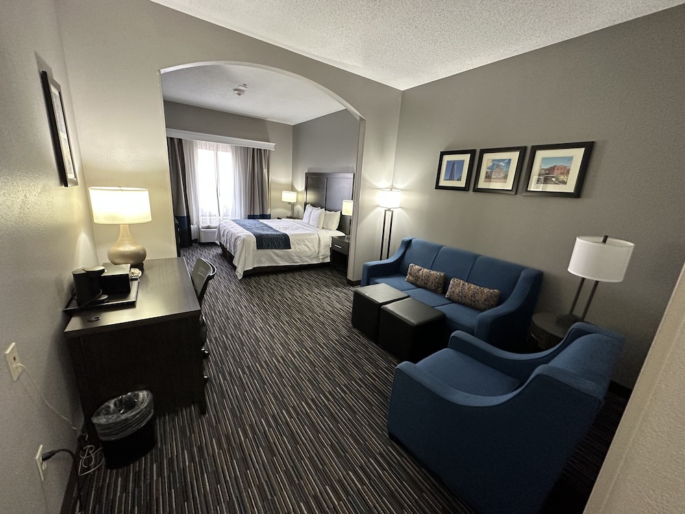 Garner Hotel Oklahoma City Quail Springs by IHG - photo 18