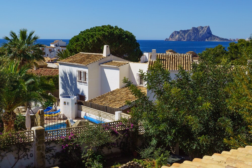 Villa Solhabitat Moraira Oasis — 4-Star Luxury Hotel in Teulada, Spain