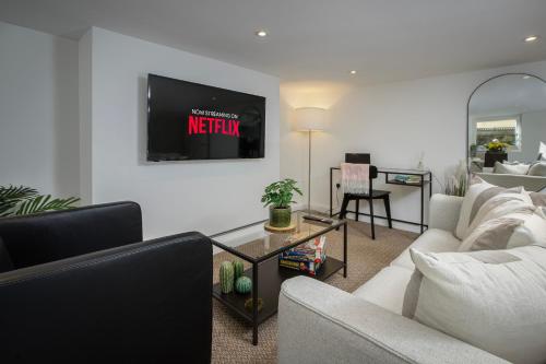 Blackpool Central Springfield Apartments Spacious Comfort — 4-Star Luxury Hotel in Blackpool, United Kingdom