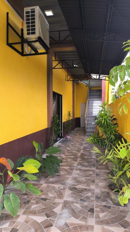 Evas Guest House — 5-Star Luxury Hotel in Dumaguete, Philippines