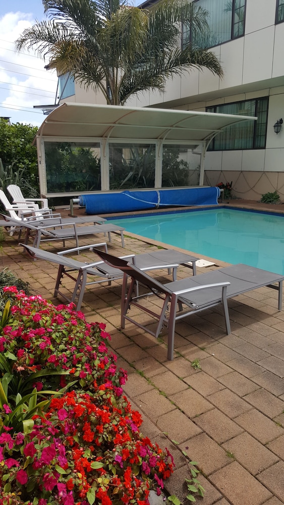 Albany Rosedale Motel in Auckland, New Zealand