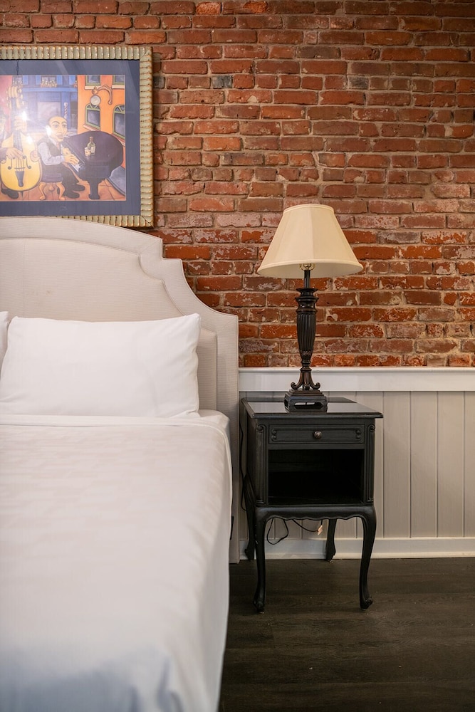 French Quarter Suites Hotel - photo 7