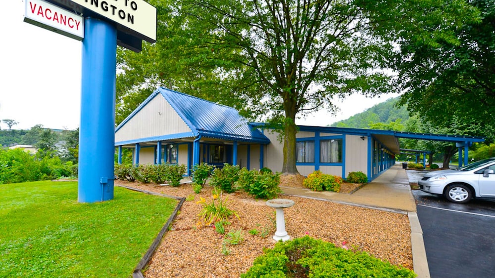 M Star Hotel Covington - featured photo