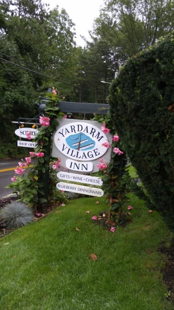 Yardarm Village Inn - photo 25