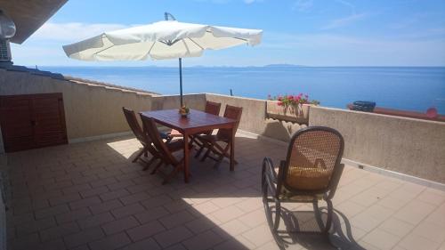 Modern Apartment in Castelsardo with Sea View — 4-Star Luxury Hotel in Castelsardo, Italy