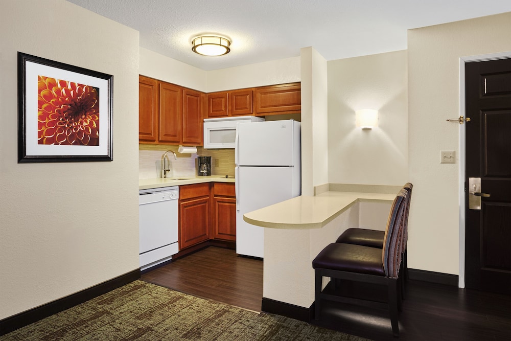 Staybridge Suites South Springfield by IHG - photo 19