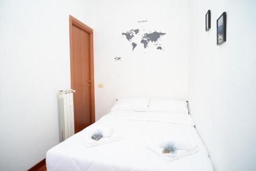 Modern And Central One Bedroom 10 Min From Colosseum — 4-Star Luxury Hotel in Rome, Italy