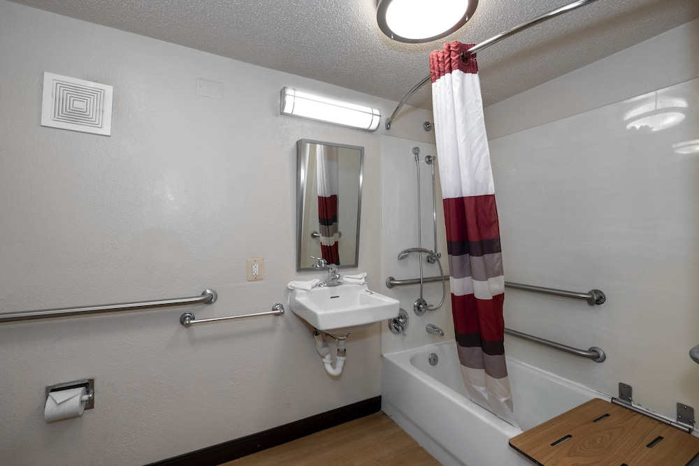 Red Roof Inn Washington DC Lanham - photo 23