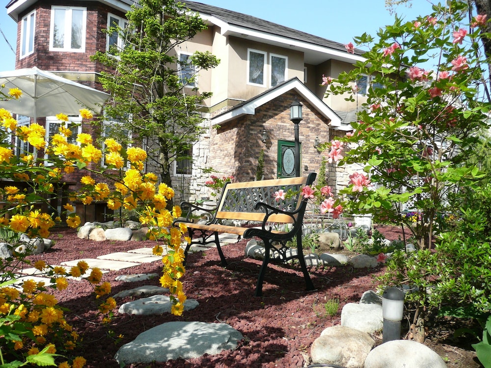 Scotch Court - carbon neutral hotel in Tochigi