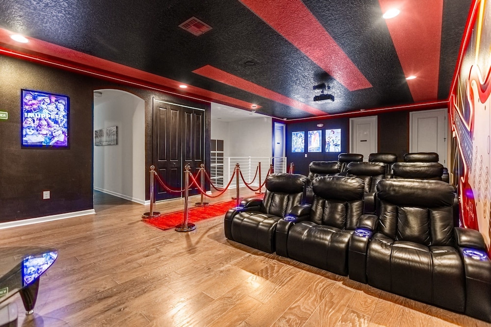 15br Mansion w Private Pool BBQ and Netflix Kissimmee - photo 23