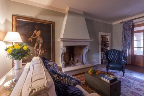 Villa Dei Fiori Country Chic House Tuscany — 4-Star Luxury Hotel in Castelfiorentino, Italy