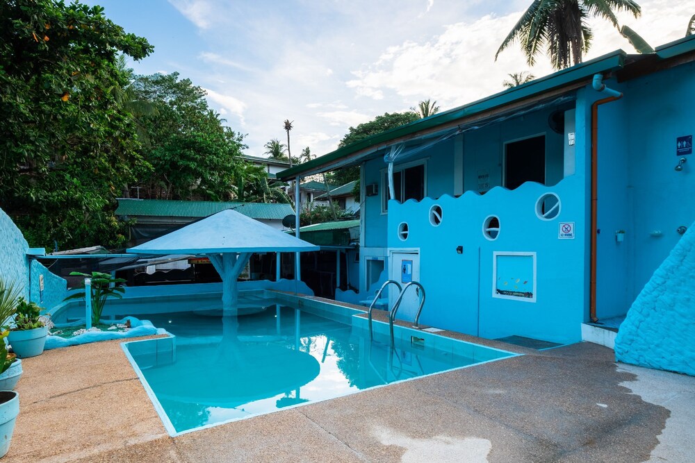 Gb Wight Accommodation & Restobar in Puerto Galera, Philippines