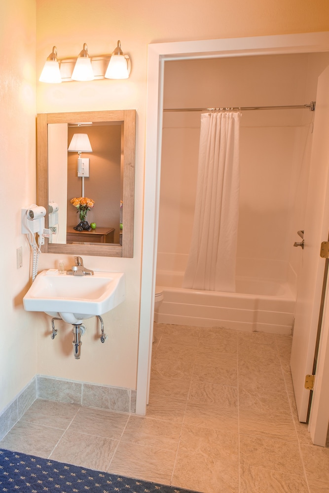 Hotel Focus Sfo - photo 18