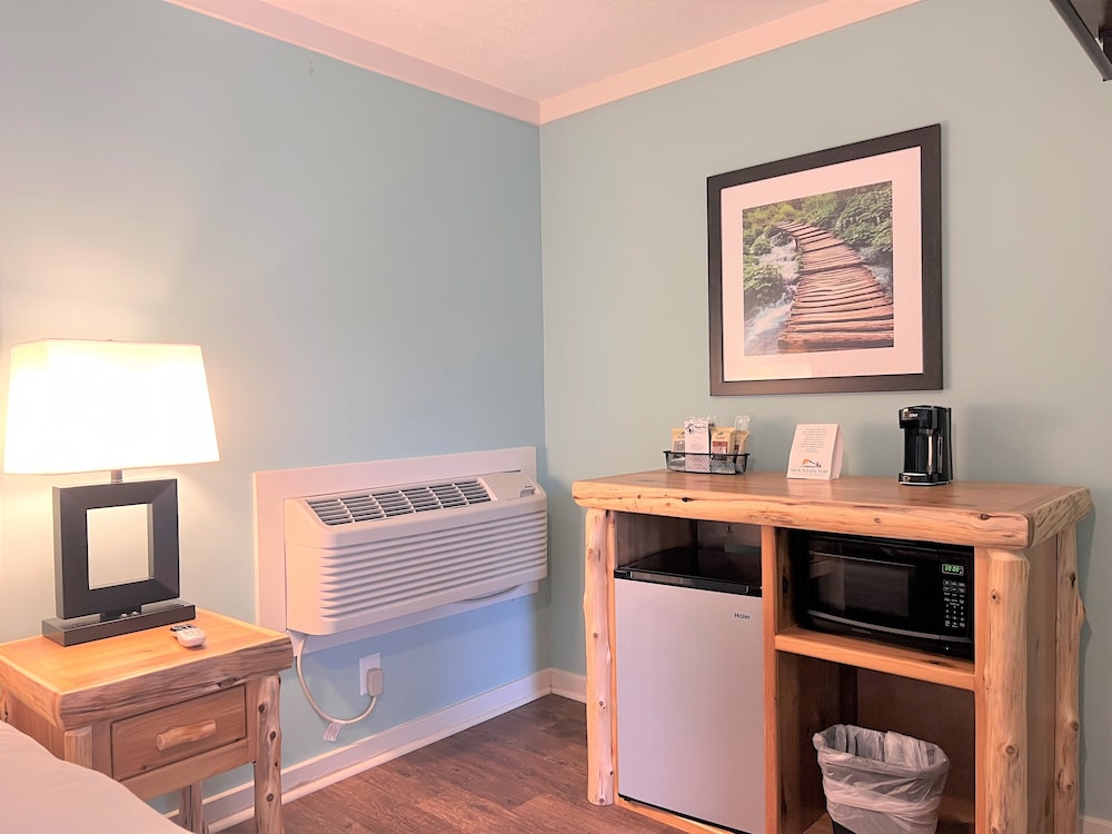 Mountain Top Inn and Resort - photo 35