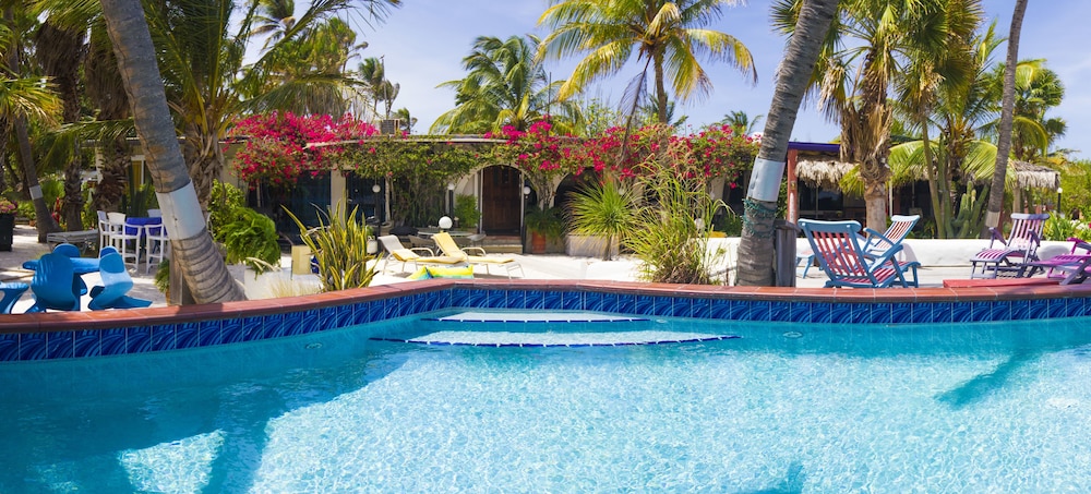 Beach House Aruba Apartments — 4-Star Luxury Hotel in Noord, Aruba