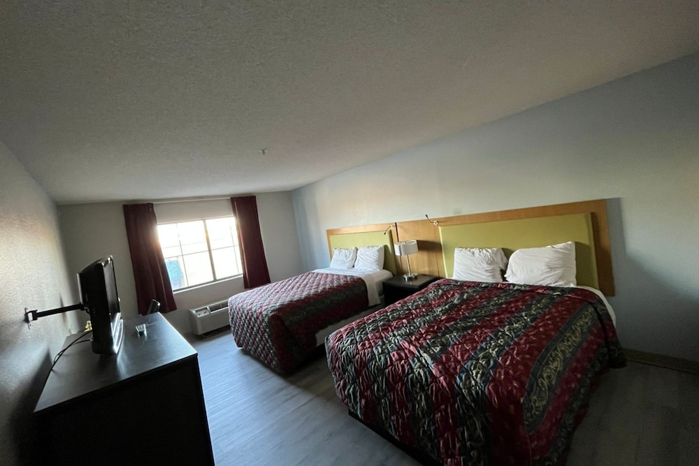 Coratel Inn and Suites by Jasper Wesley Hospital - photo 5