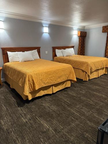 Sunrise inn - photo 34