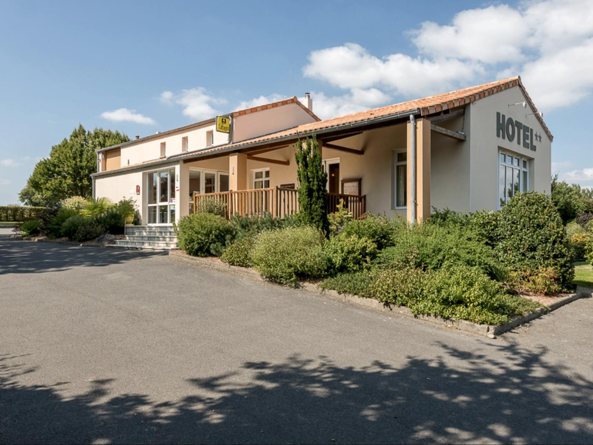 Hotel les 3 Marchands — hotel in Bressuire