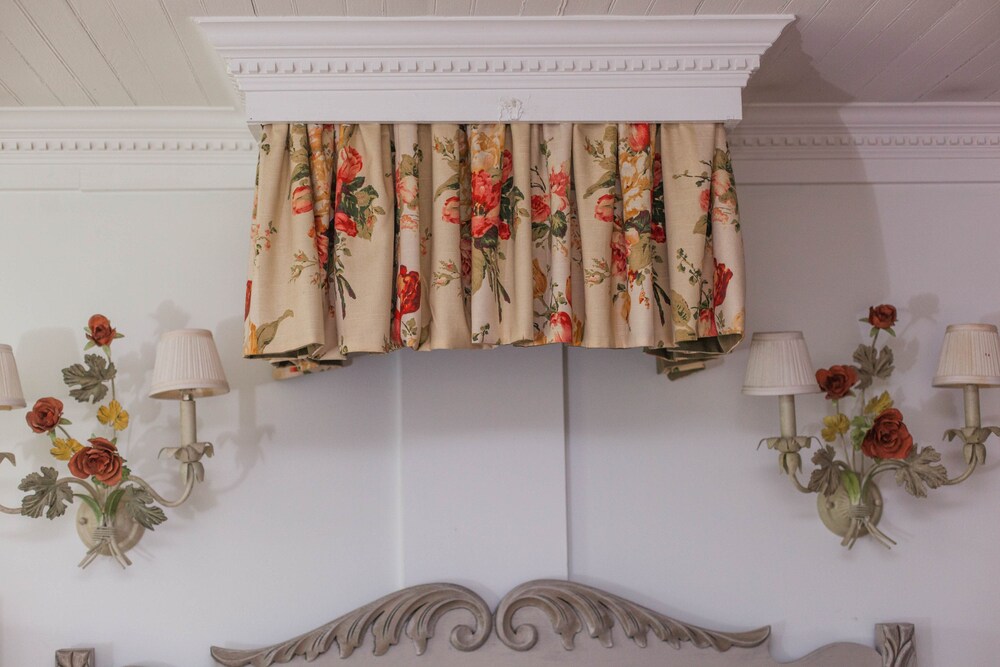 Bridgewater Hall Historic Inn - photo 6