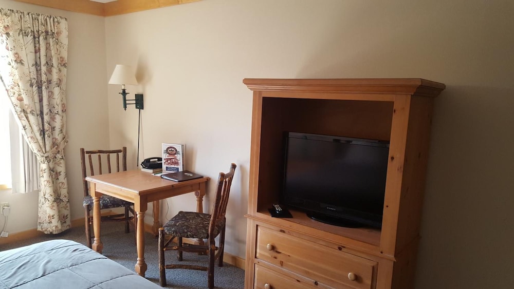 Flat Creek Lodge - photo 10