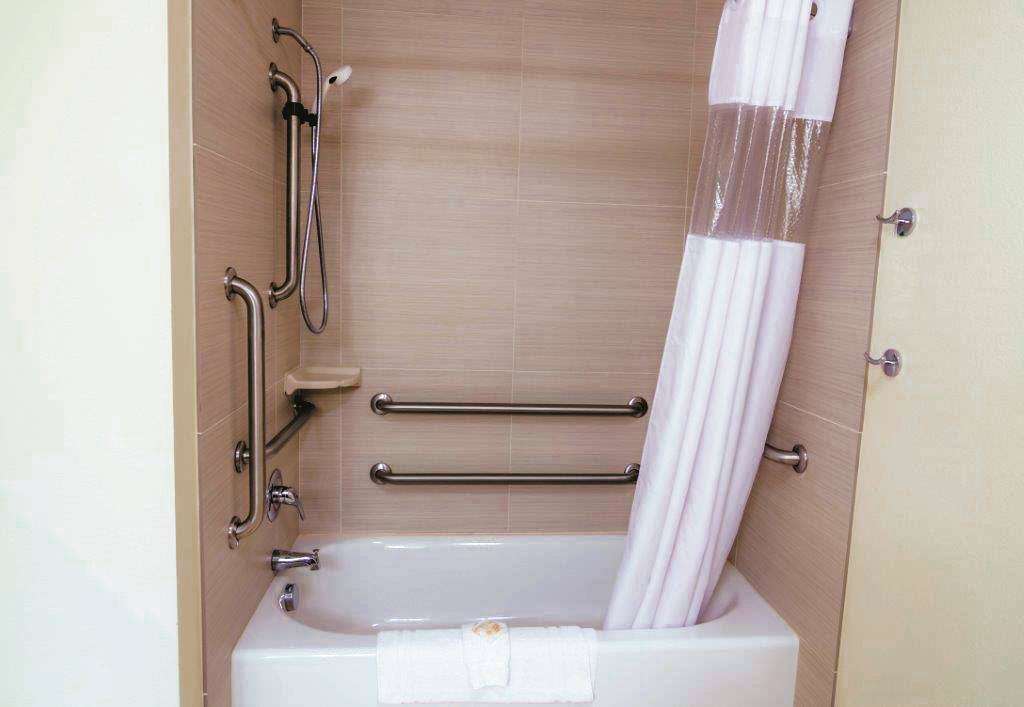 La Quinta Inn & Suites by Wyndham Grand Forks - photo 21