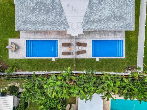 Luxe 6 Bed Heated Pool Villa I 5 min to Beach I BBQ — 4-Star Luxury Hotel in Fort Lauderdale, United States