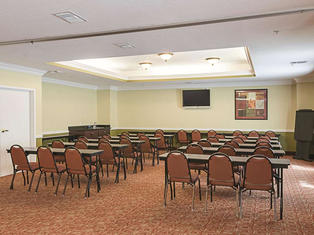 La Quinta Inn & Suites by Wyndham Slidell North Shore Area - photo 38
