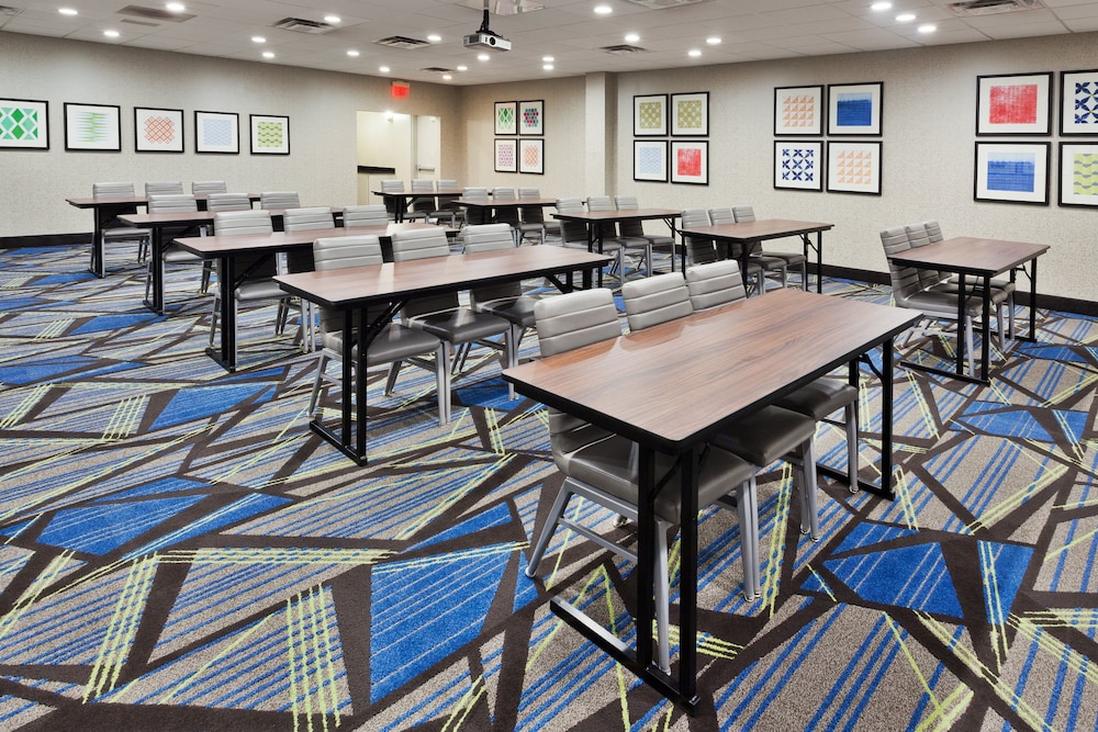 Holiday Inn Express & Suites Rome East by IHG - photo 47