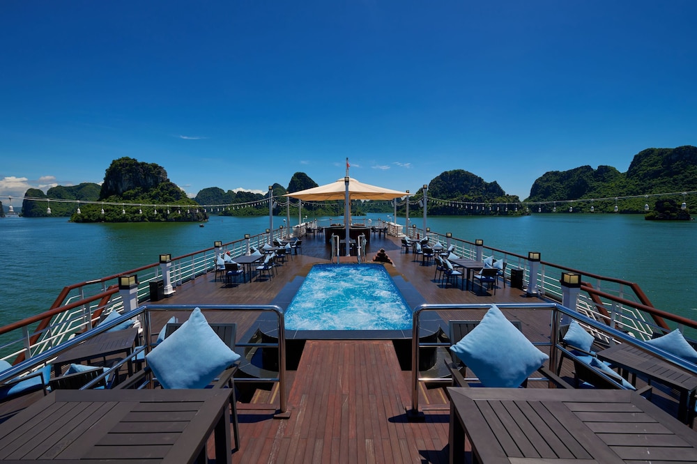 Paradise Grand Cruise — 5-Star Luxury Hotel in Ha Long, Vietnam