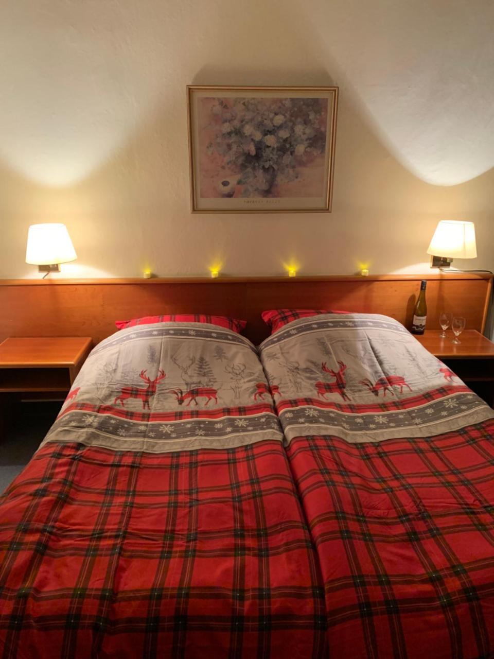 Waldhof Zu Grillenburg Im Tharandter Wald Am See — hotel in Tharandt