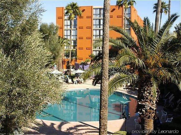 Holiday Inn Hotel & Suites Tucson Airport North - photo 5