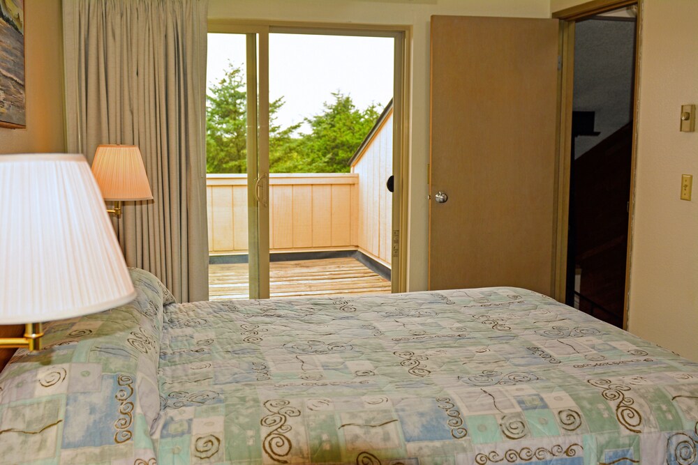 Surfcrest Resort - photo 25