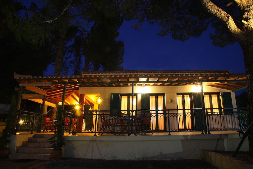 Skopelos Country House Diamantis & Chrisi — 4-Star Luxury Hotel in Skopelos, Greece