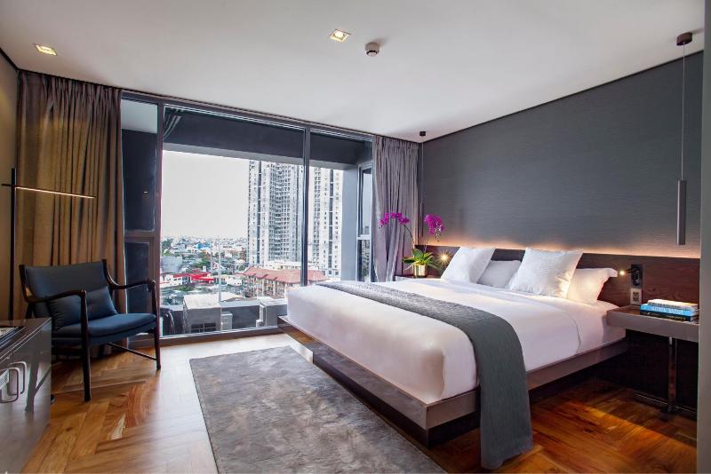 Ramada Encore by Wyndham Makati — 4-Star Luxury Hotel in Makati City, Philippines