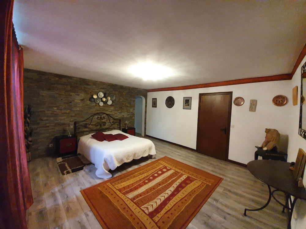 Chartreuse de Dane - carbon neutral hotel in Lourdes