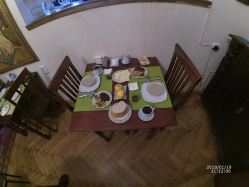 Gutsa Artists Guest House