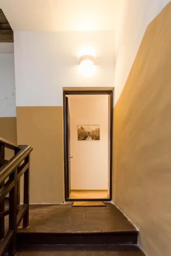Luxury 3 BR apartment by Freedom square City Center