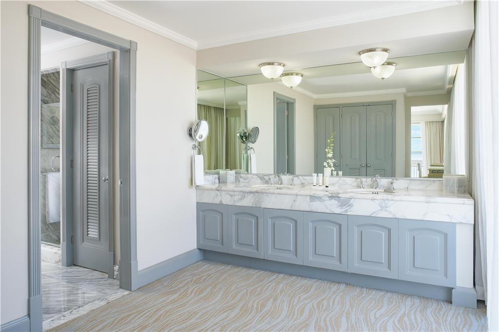 KICUN1_Panoramic Suite-Bathroom.jpeg