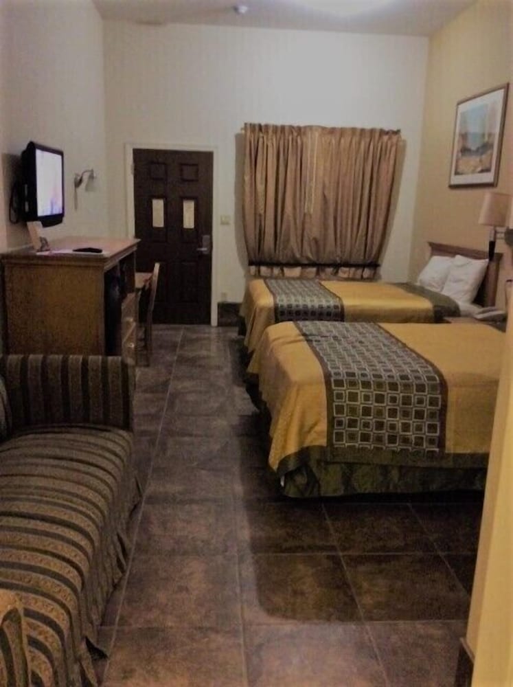 Texas Inn Weslaco - photo 26