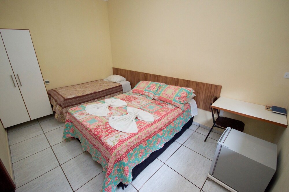 Hotel 2 Irmaos