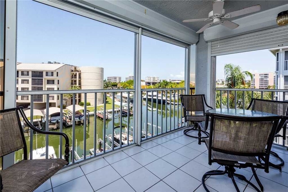Royal Pelican 381 — 4-Star Luxury Hotel in Fort Myers Beach, United States