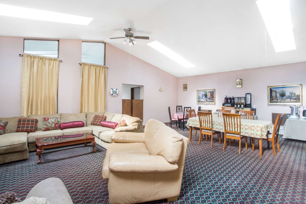 Knights Inn Endwell Binghamton - photo 15
