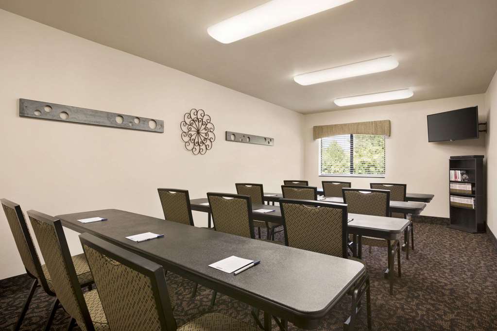 Travelodge by Wyndham Brunswick near Frederick - photo 15