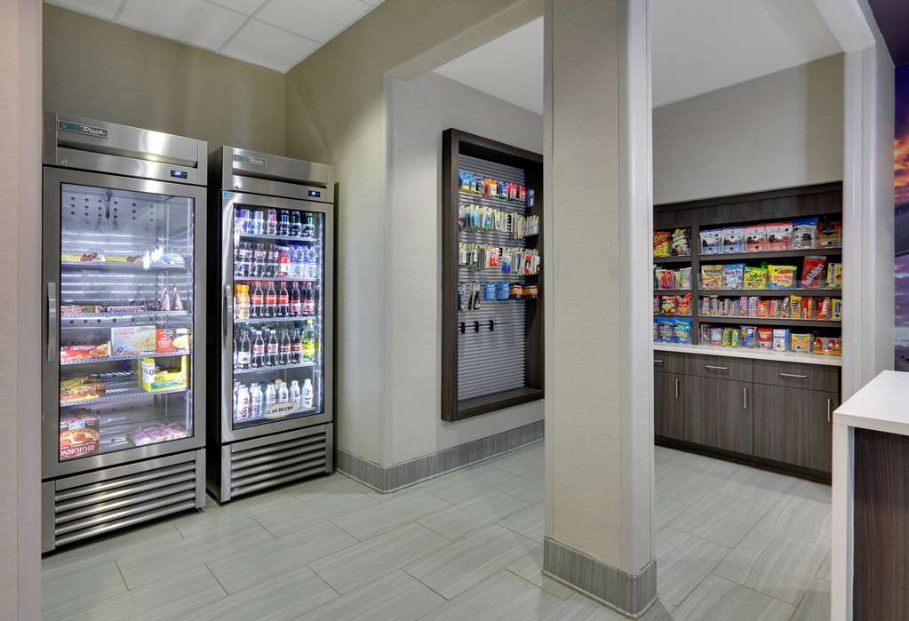 La Quinta Inn & Suites by Wyndham Big Spring - photo 35