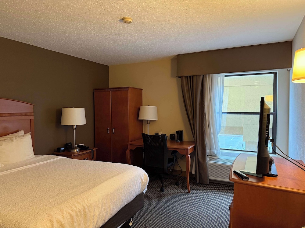 SureStay by Best Western Forsyth Decatur - photo 6