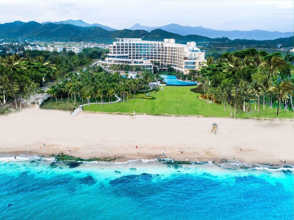 The Tang Hotel Jinsha Sanya — 5-Star Luxury Hotel in Sanya, People's Republic of China