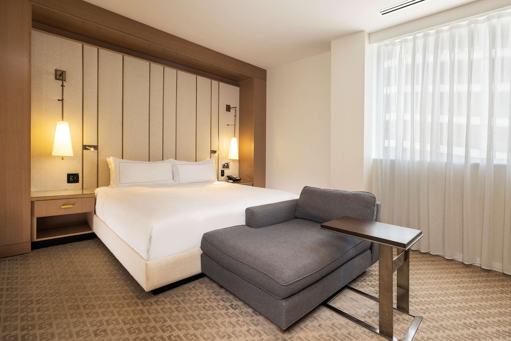 The Statler Dallas Curio Collection By Hilton - photo 38