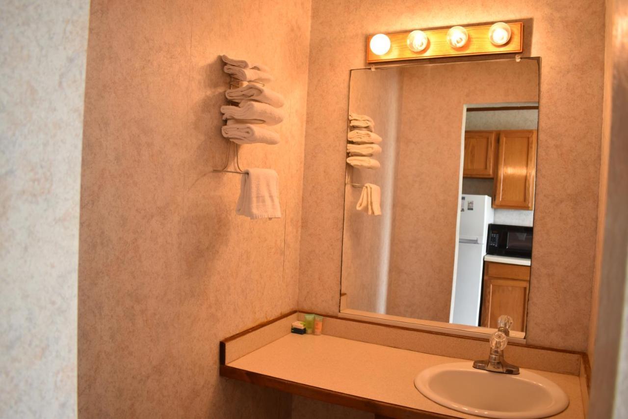Blue Heron Motel - photo 13