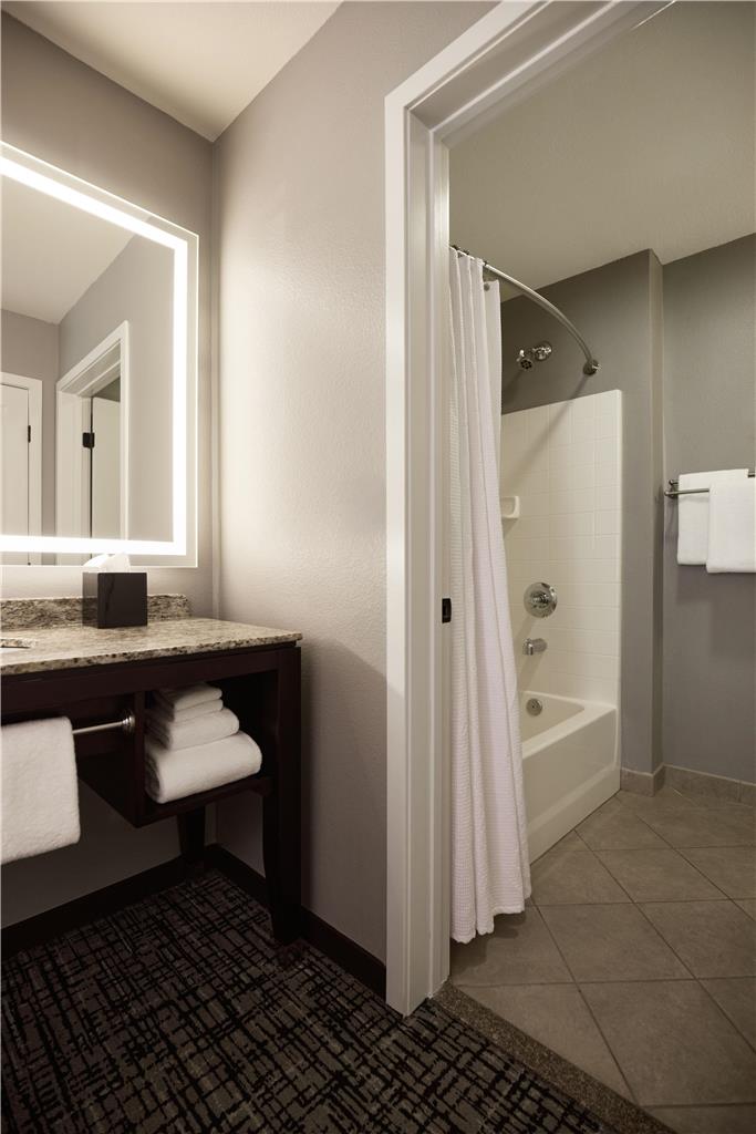 Hyatt House Seattle Bellevue - photo 28
